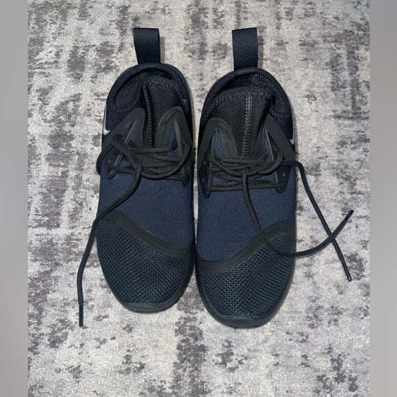 Nike - Picture 1 of 6